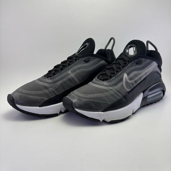 NIKE AirMax 2090 Black/White/Black Running Shoes Womens Size 8.5 - Picture 9 of 11